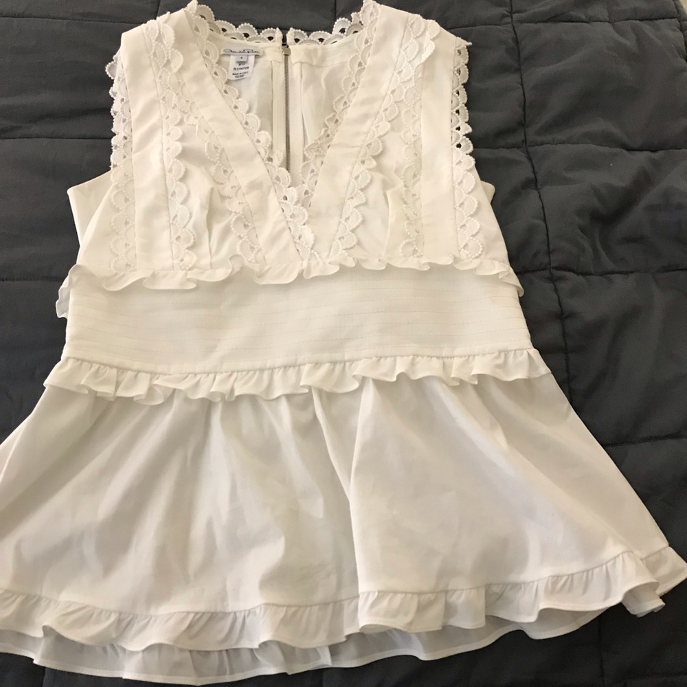 Oscar de la Renta White Sleeveless Eyelet Blouse